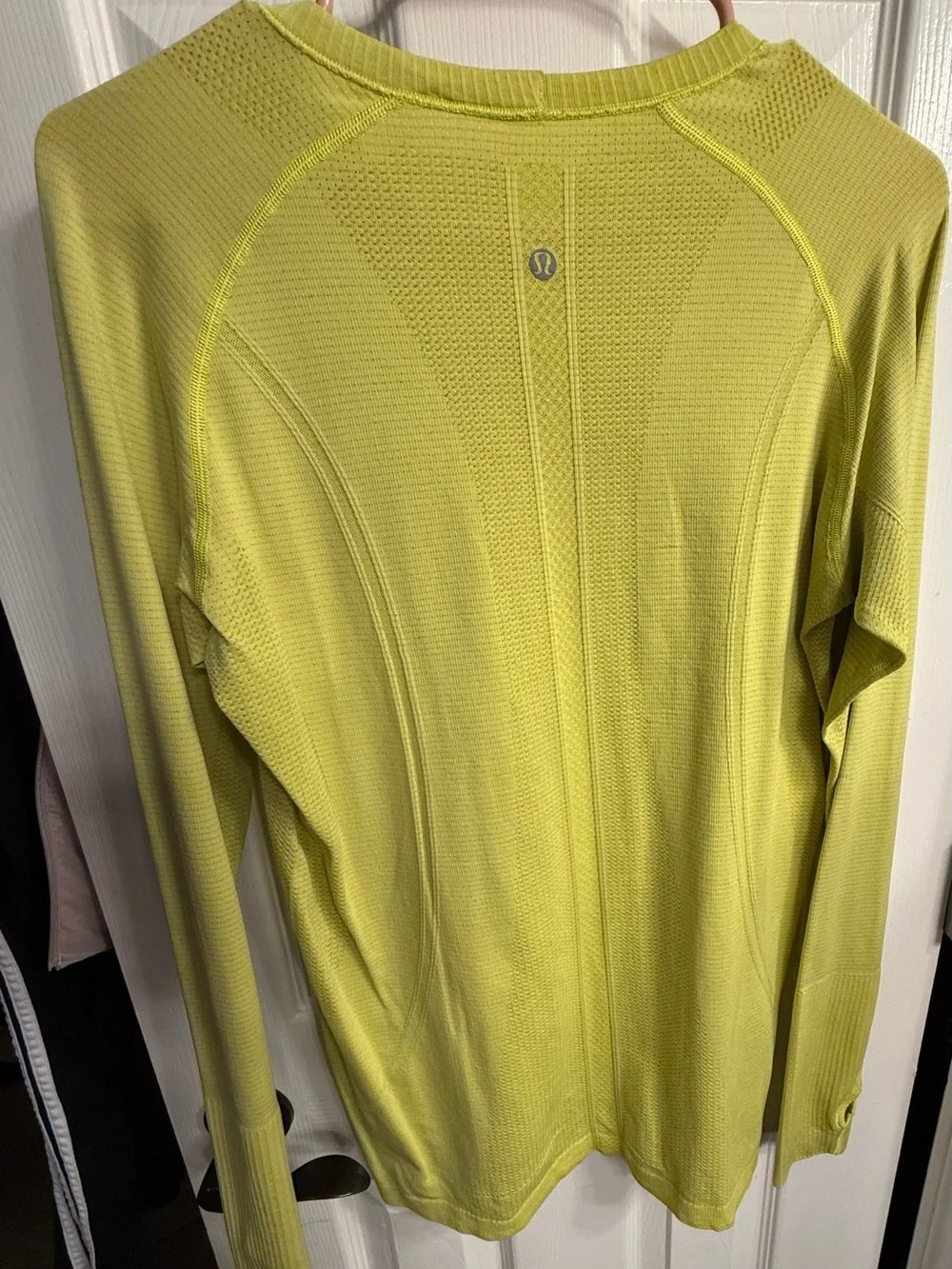 Lululemon Swiftly Tech size 12 lime green